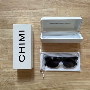 CHIMI Berry 4 Black Sunglasses